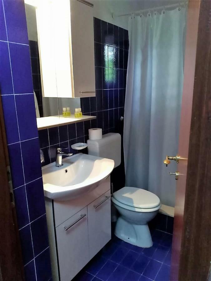 Apartman Mladenka Supetar Eksteriør billede